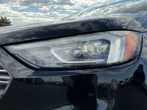 Used 2020 Ford Edge SEL image 10