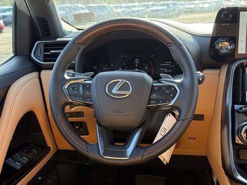 New 2026 Lexus LX 600 4WD w/ Luxury Package image 9