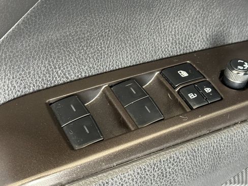 Used 2023 Toyota Camry SE FWD image 13