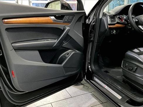 Certified 2023 Audi Q5 2.0T Premium w/ Convenience Package image 17