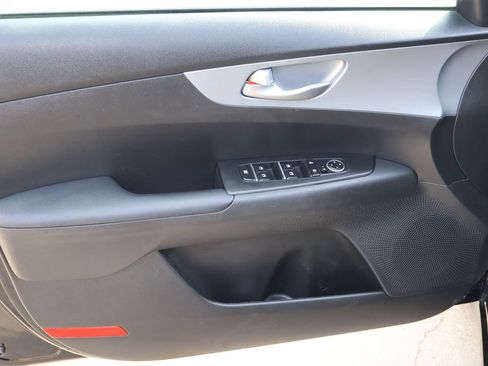Used 2023 Kia Forte LXS FWD image 18