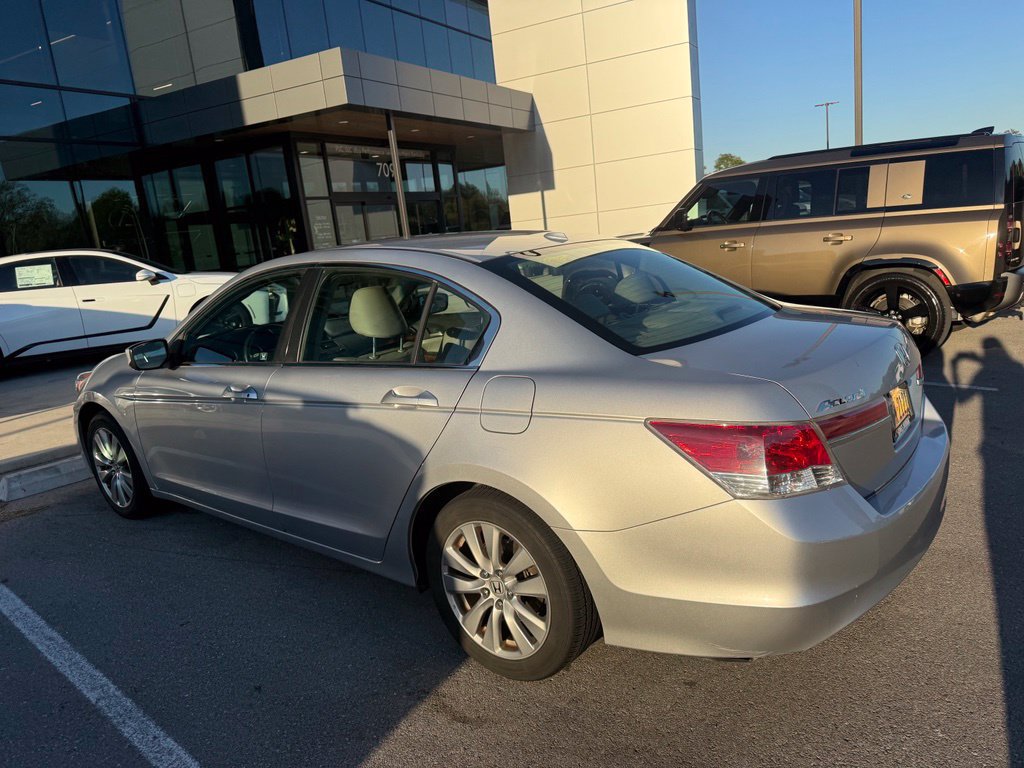 Used 2011 Honda Accord EX-L image 8