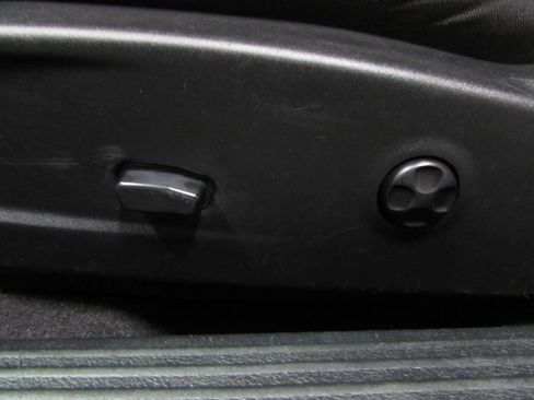 Used 2022 Dodge Challenger R/T w/ Blacktop Package image 19