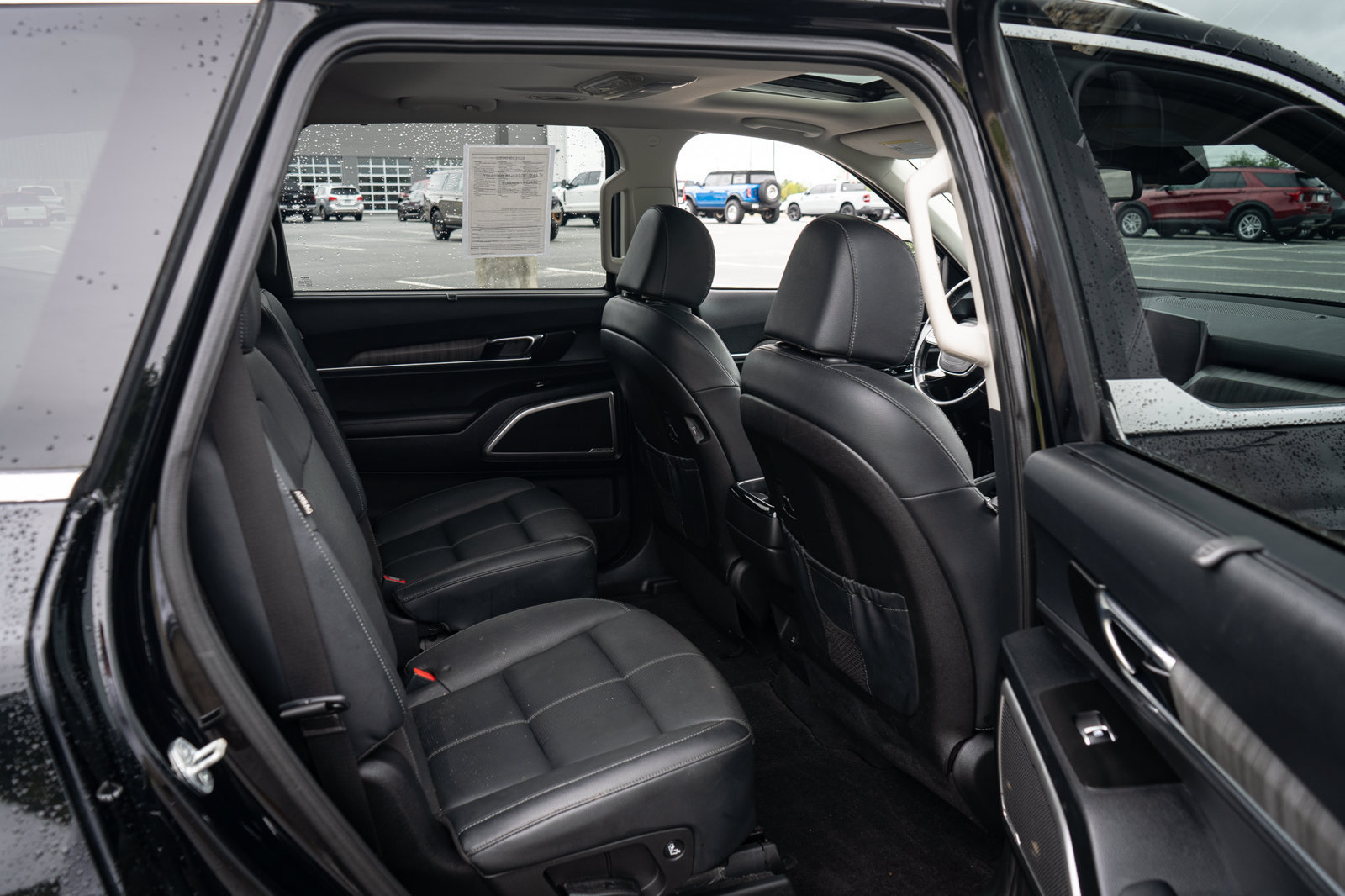 Used 2023 Kia Telluride EX w/ EX Captain's Chair Package FWD image 22