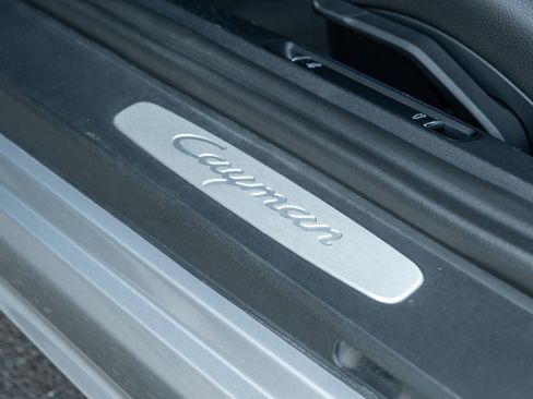 Certified 2018 Porsche 718 Cayman image 18