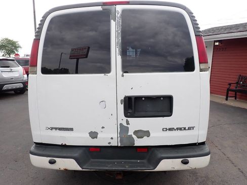 Used 2000 Chevrolet Express 3500 w/ Cold Climate Pkg RWD image 5