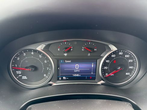 Used 2024 GMC Terrain SLE w/ Driver Convenience Package image 26