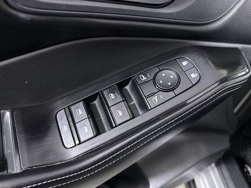 Used 2025 Nissan Rogue SV FWD image 24