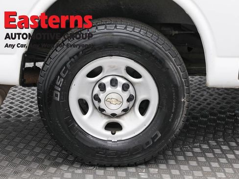 Used 2020 Chevrolet Express 2500 Work Van w/ Communications Package image 8