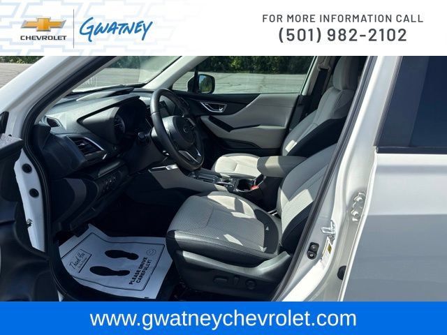 Used 2024 Subaru Forester Premium AWD/4WD image 29