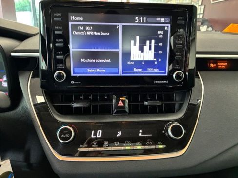 Used 2022 Toyota Corolla LE image 13