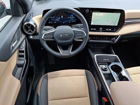 Certified 2026 Chevrolet Equinox ACTIV image 11