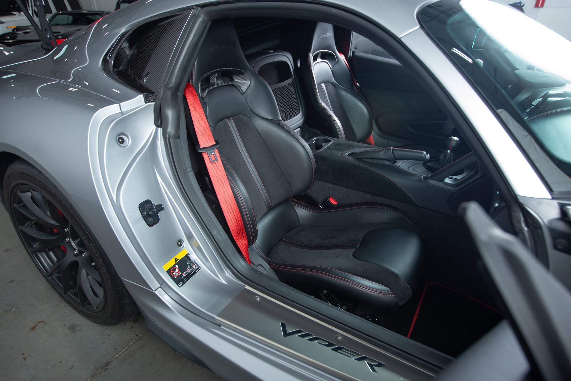 Used 2017 Dodge Viper ACR w/ Extreme Aero Package RWD image 23