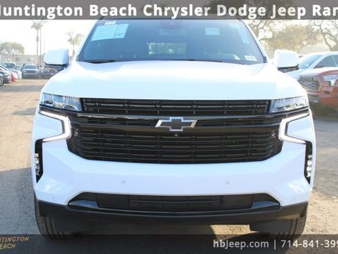 Used 2024 Chevrolet Suburban RST w/ Luxury Package image 2