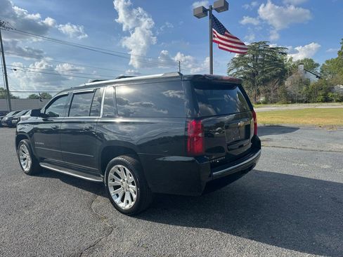 Used 2015 Chevrolet Suburban LTZ image 4
