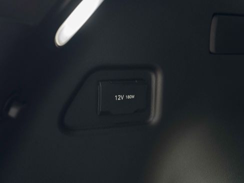 Used 2025 Hyundai Tucson Limited FWD image 42