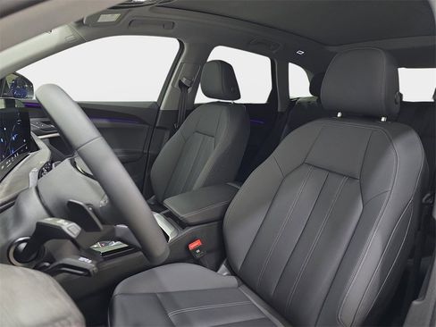 New 2025 Audi Q5 2.0T Premium image 15