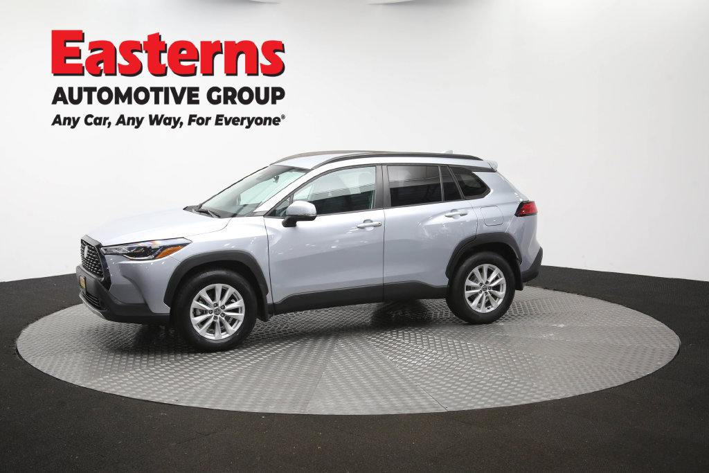 Used 2022 Toyota Corolla Cross LE AWD/4WD image 55