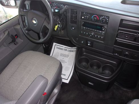 Used 2016 Chevrolet Express 3500 LT w/ LT Preferred Equipment Group image 28