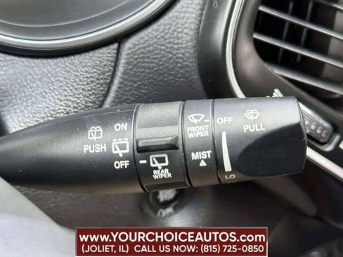 Used 2021 Jeep Cherokee Latitude Plus FWD image 22