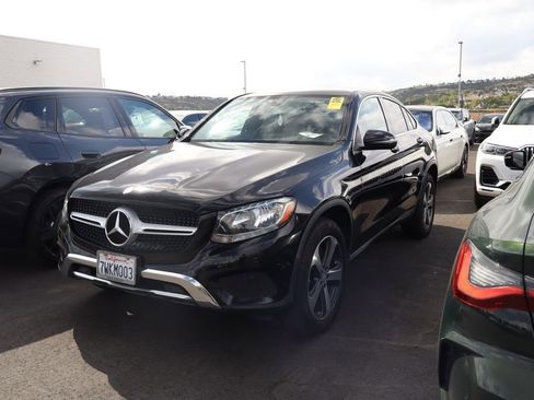 Used 2017 Mercedes-Benz GLC 300 4MATIC Coupe image 2
