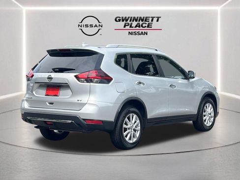 Used 2018 Nissan Rogue SV FWD image 24