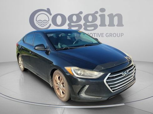 Used 2017 Hyundai Elantra SE FWD image 9
