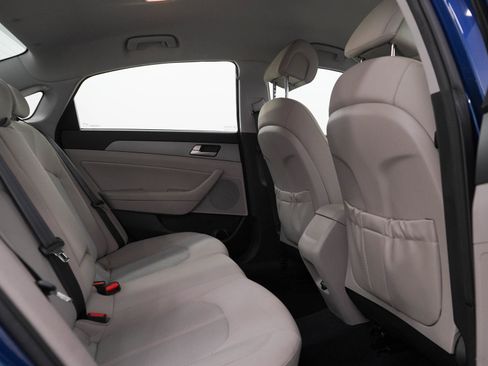 Used 2015 Hyundai Sonata SE w/ Option Group 09 FWD image 12