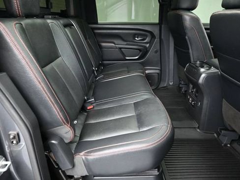 Used 2022 Nissan Titan PRO-4X w/ Pro-4x Convenience Package AWD/4WD image 14
