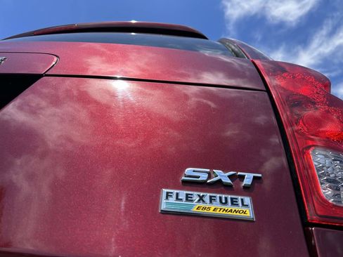 Used 2019 Dodge Grand Caravan SXT image 10