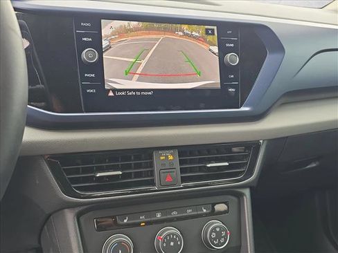 Used 2022 Volkswagen Taos SE image 12