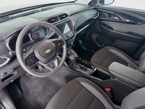 Used 2023 Chevrolet TrailBlazer LT image 11