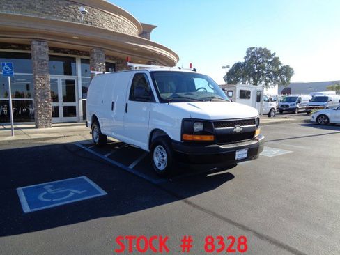 Used 2017 Chevrolet Express 2500 image 10
