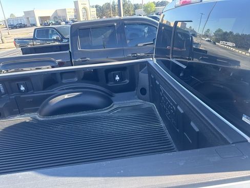 Used 2021 Ford F250 Lariat w/ Lariat Ultimate Package image 7