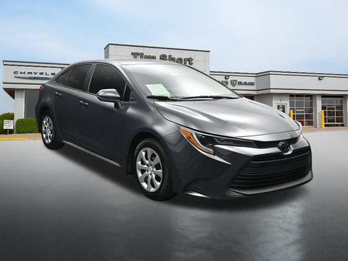 Used 2026 Toyota Corolla LE FWD image 7