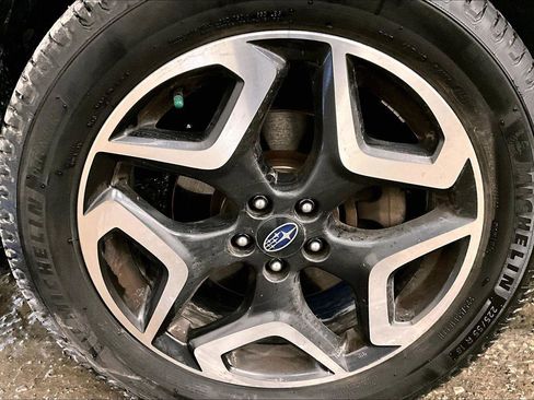 Used 2019 Subaru Crosstrek 2.0i Limited w/ Moonroof Package w/Navigation image 8