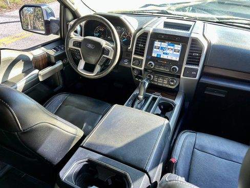 Used 2017 Ford F150 Lariat w/ Equipment Group 502A Luxury image 11