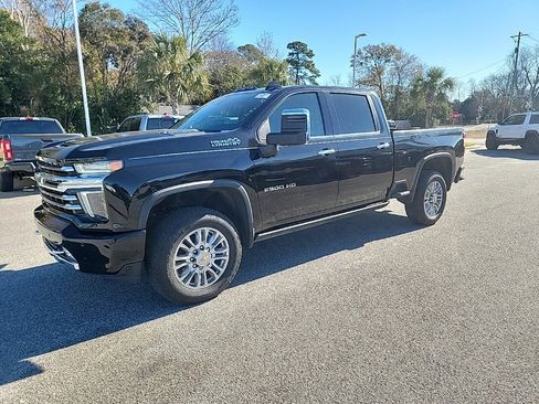 Used 2023 Chevrolet Silverado 2500 High Country w/ Technology Package image 1