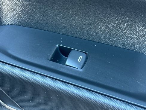 Certified 2025 Chevrolet Silverado 1500 Custom w/ LPO, Dark Essentials Package image 22