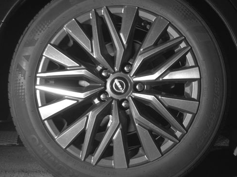 Used 2025 Nissan Altima 2.5 SV FWD image 18