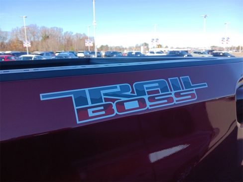 Used 2020 Chevrolet Silverado 1500 LT Trail Boss w/ Bed Protection Package image 30