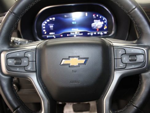 Used 2023 Chevrolet Suburban Premier image 13