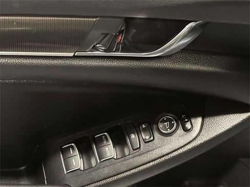 Certified 2022 Honda Accord Sport image 30