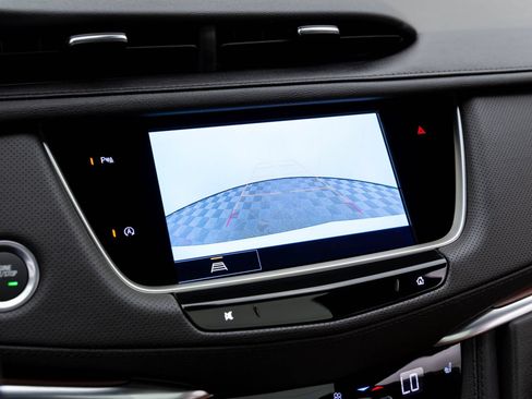 Certified 2025 Cadillac XT5 Premium Luxury AWD/4WD image 24
