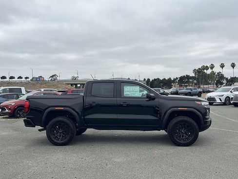 New 2026 GMC Canyon Elevation w/ LPO, Black Badging Package RWD image 2