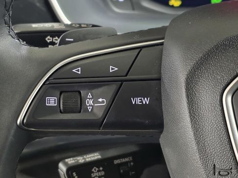 Used 2024 Audi Q3 2.0T Premium image 32