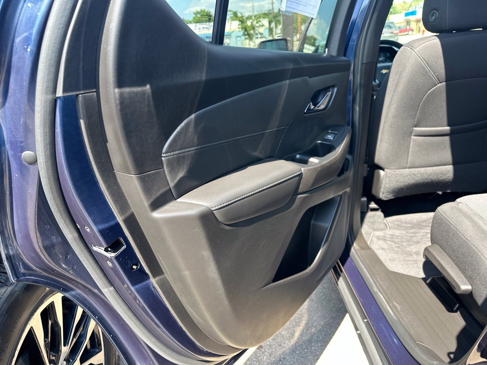 Used 2023 Chevrolet Traverse LT AWD/4WD image 28