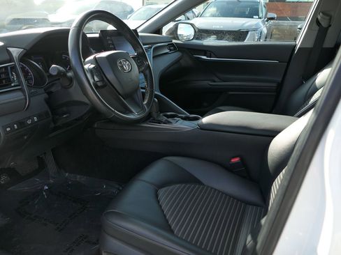 Used 2023 Toyota Camry SE image 12