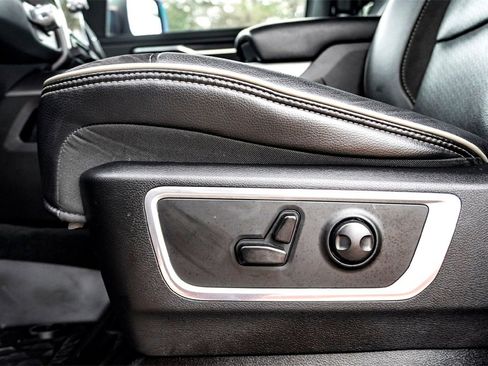 Used 2023 RAM 1500 Laramie image 12