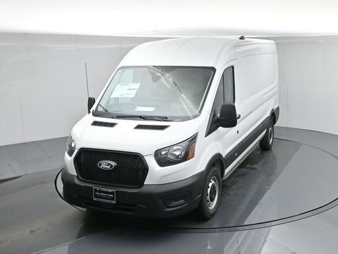New 2026 Ford Transit 250 148 Medium Roof RWD image 32